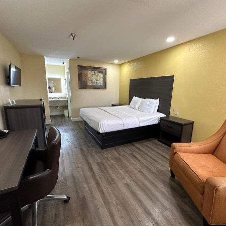 Rodeway Inn & Suites Hwy 290 Nw Хьюстон Экстерьер фото