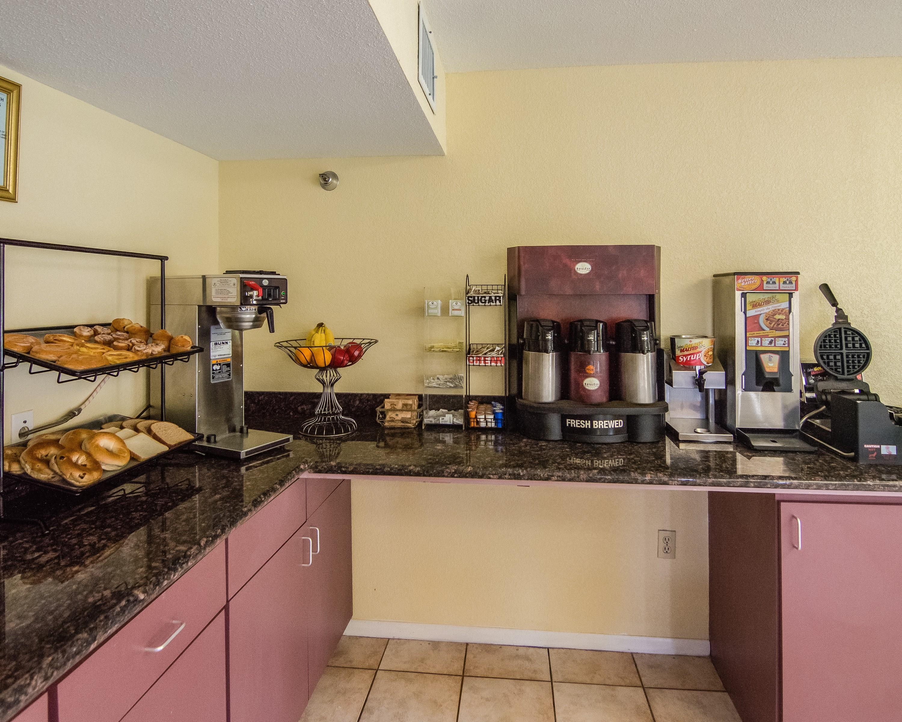 Rodeway Inn & Suites Hwy 290 Nw Хьюстон Экстерьер фото