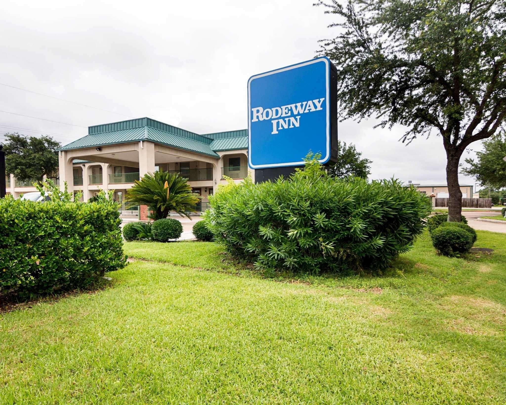 Rodeway Inn & Suites Hwy 290 Nw Хьюстон Экстерьер фото
