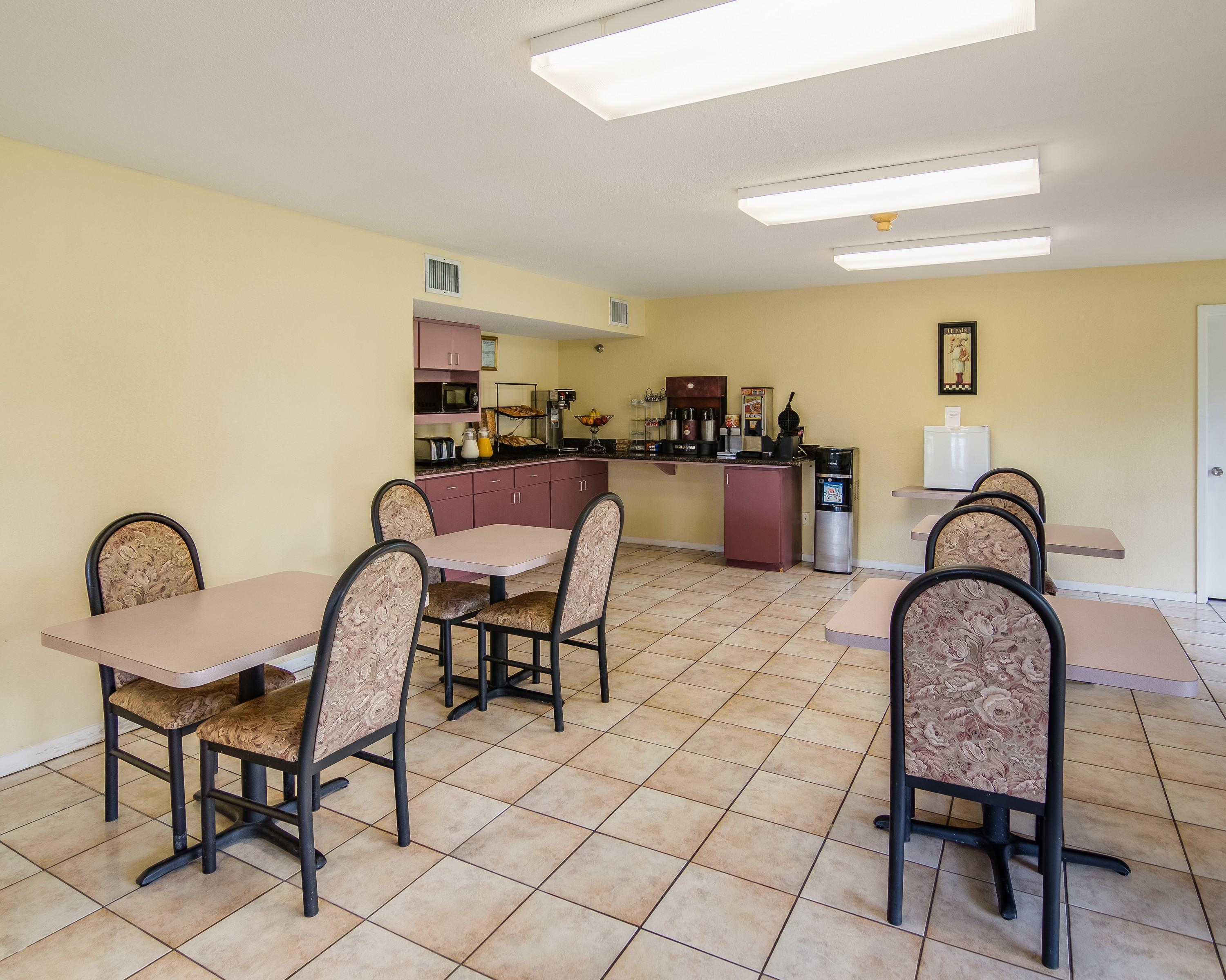 Rodeway Inn & Suites Hwy 290 Nw Хьюстон Экстерьер фото