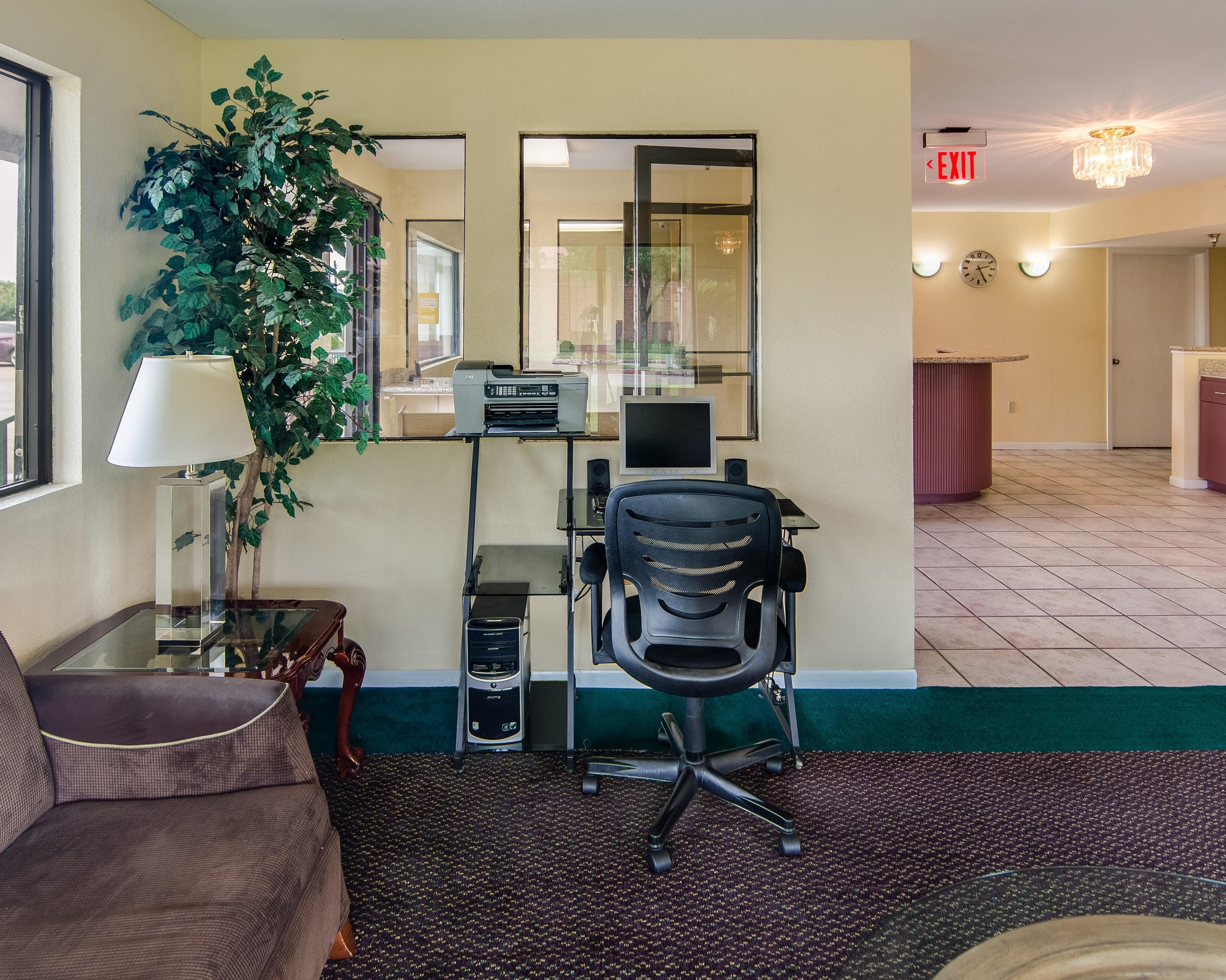 Rodeway Inn & Suites Hwy 290 Nw Хьюстон Экстерьер фото