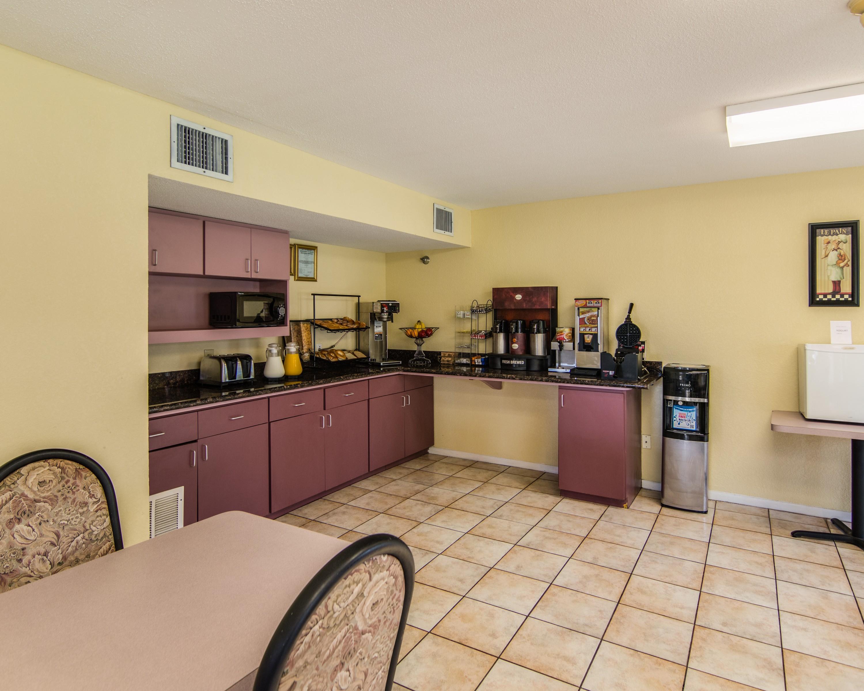 Rodeway Inn & Suites Hwy 290 Nw Хьюстон Экстерьер фото