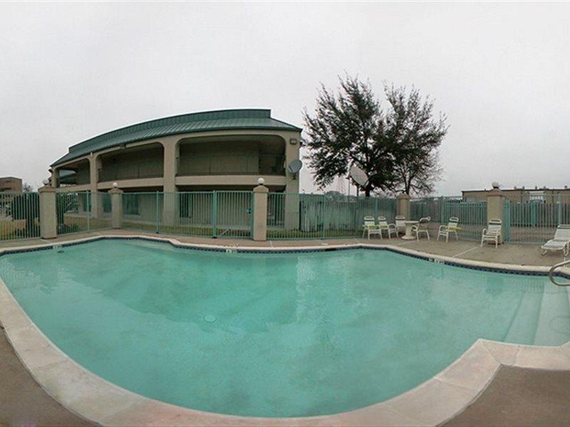 Rodeway Inn & Suites Hwy 290 Nw Хьюстон Экстерьер фото