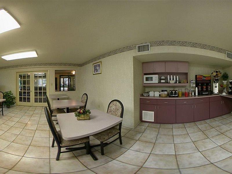 Rodeway Inn & Suites Hwy 290 Nw Хьюстон Экстерьер фото