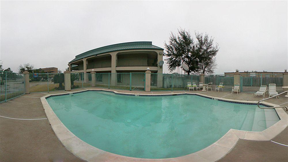 Rodeway Inn & Suites Hwy 290 Nw Хьюстон Экстерьер фото